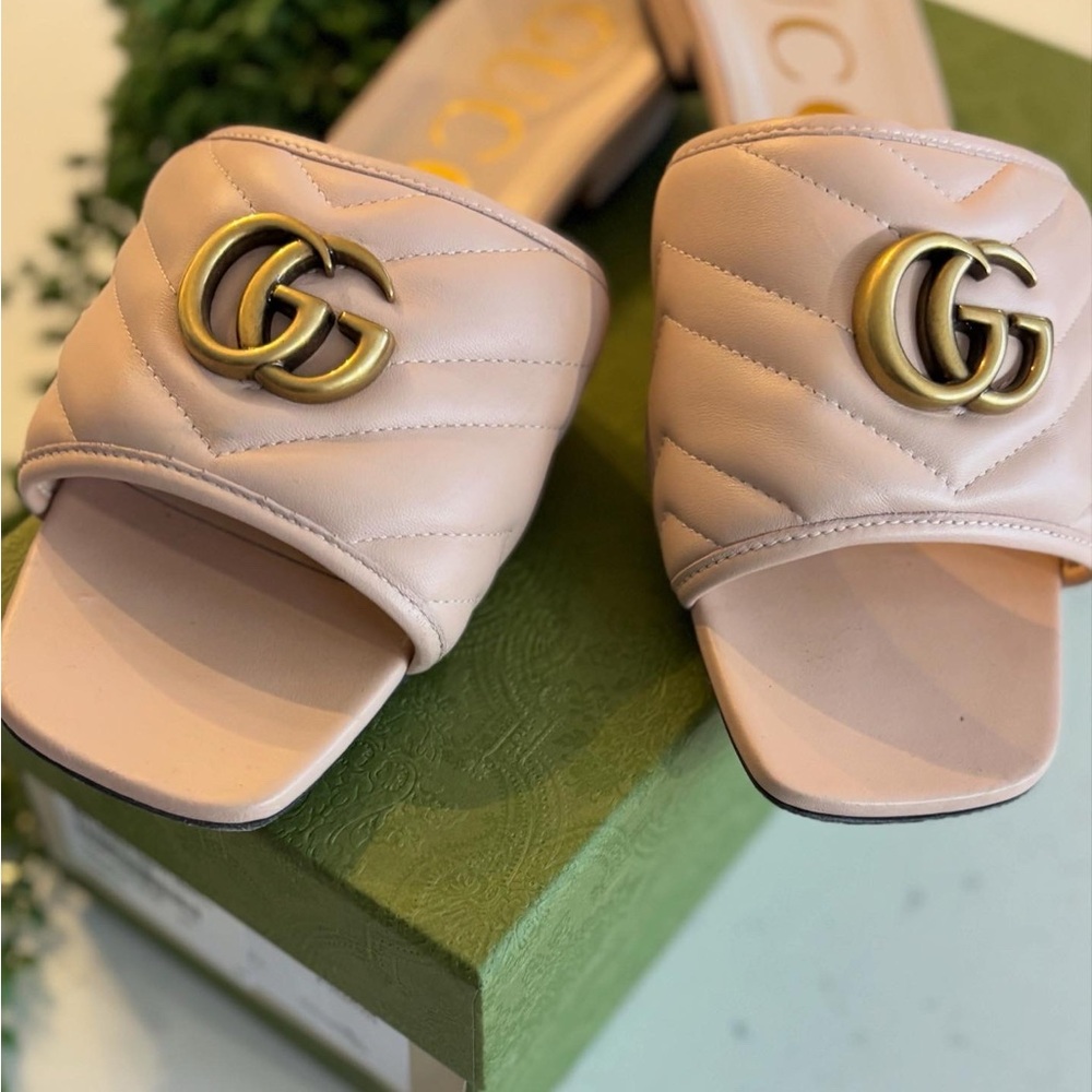 SOLD!! Gucci Blush Marmont Slide Sandals